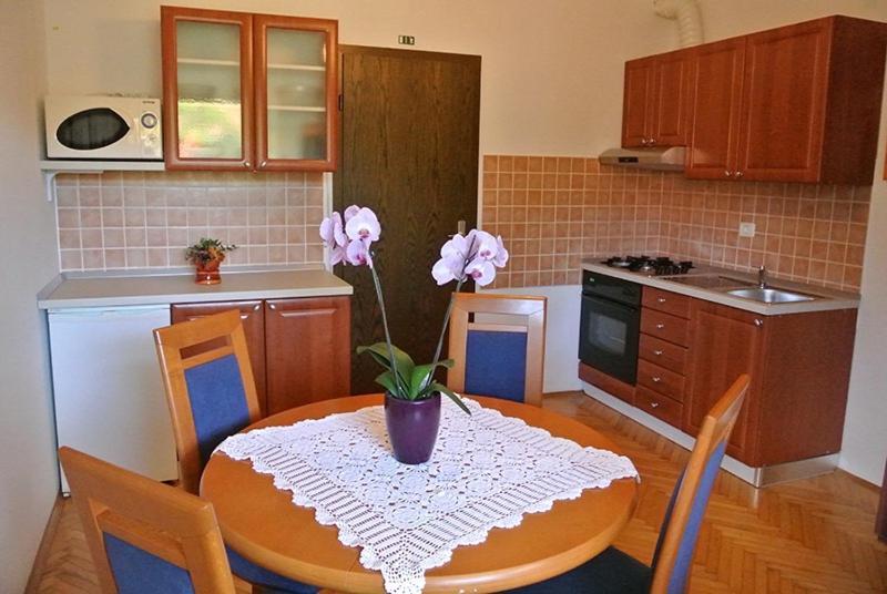 Apartmaji Nika Izola Εξωτερικό φωτογραφία