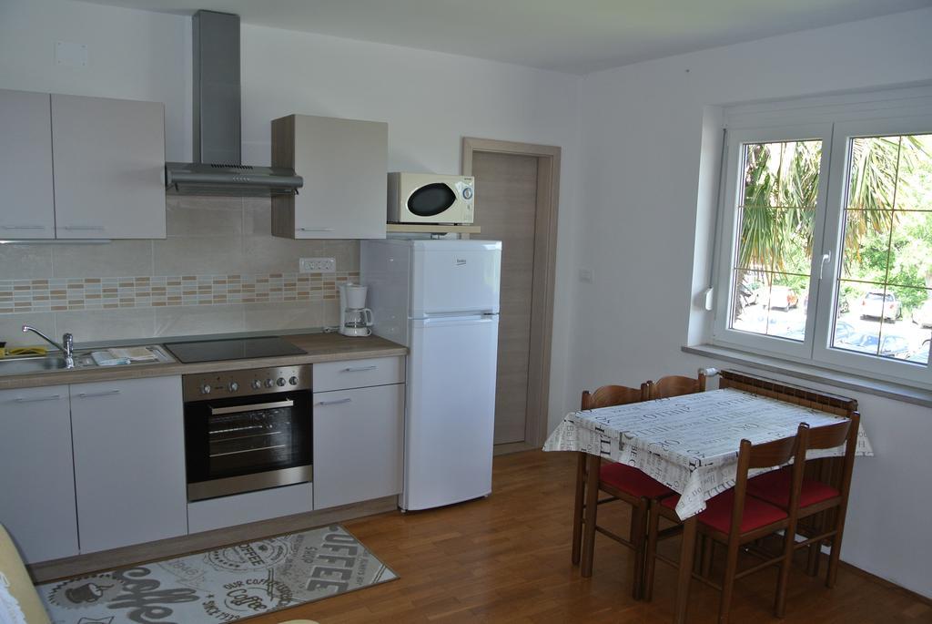 Apartmaji Nika Izola Εξωτερικό φωτογραφία