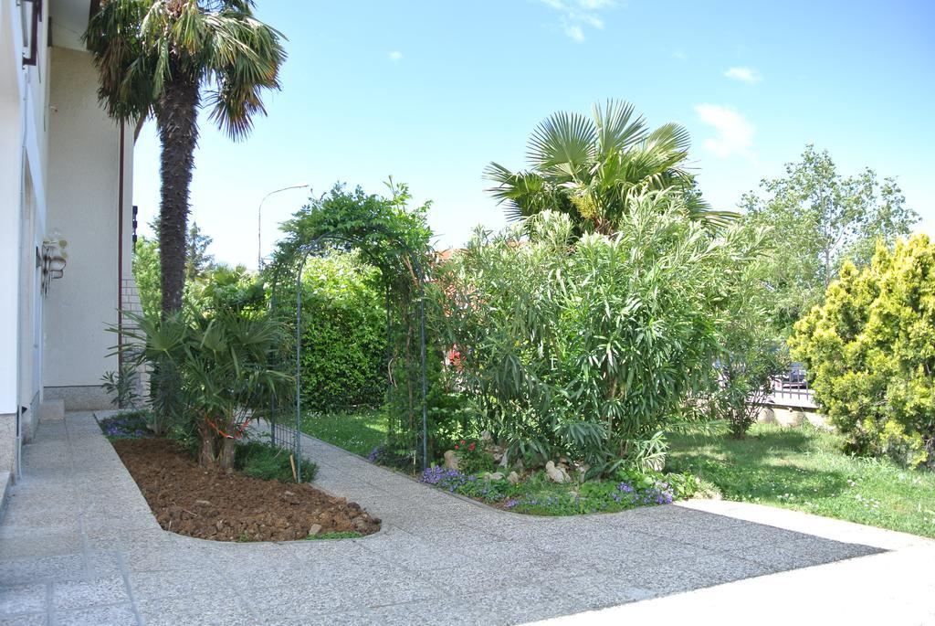 Apartmaji Nika Izola Εξωτερικό φωτογραφία