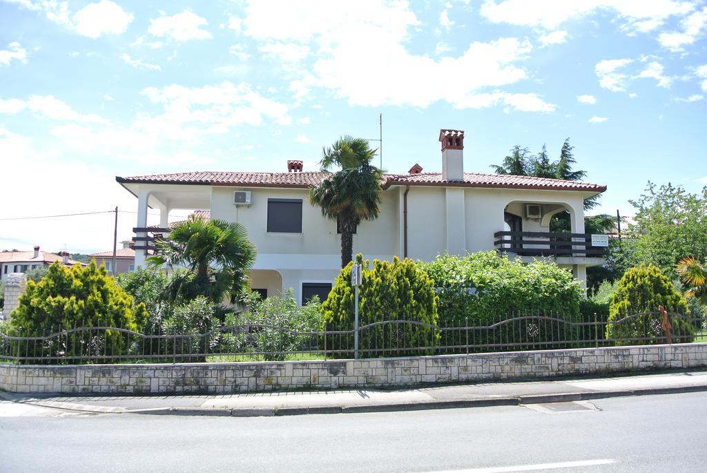 Apartmaji Nika Izola Εξωτερικό φωτογραφία