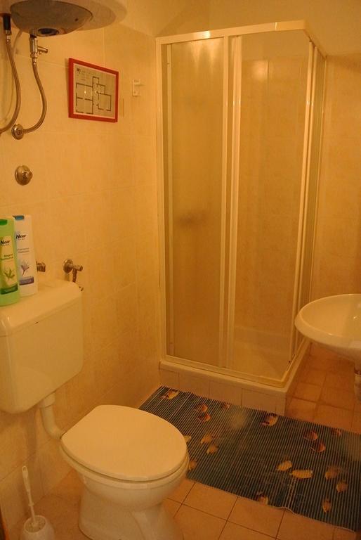 Apartmaji Nika Izola Εξωτερικό φωτογραφία